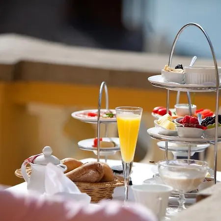 호텔 Schlossvilla Miralago 4*