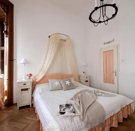 Schlossvilla Miralago Szálloda Pörtschach am Wörthersee